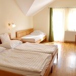 Ametiszt Hotel - Háromágyas szoba